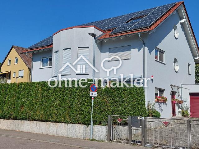 Freistehendes Einfamilienhaus mit Wellnessbereich, Einliegerwohnung und Doppelgarage in Kornwestheim