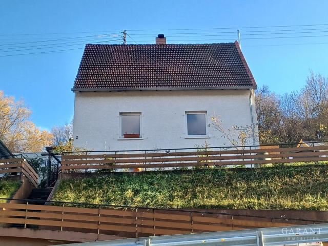 Freistehendes Familienhaus mit traumhafter Aussicht in Weidenthal