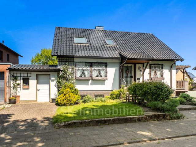 Freistehendes Fertighaus auf großzügigem 933m² Grundstück in Kerpen Buir!