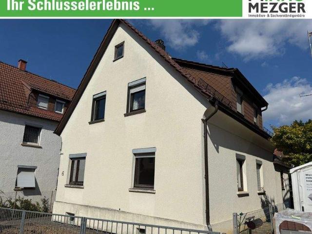 freistehendes Haus mit Anbau und Garten im ruhigen Umfeld