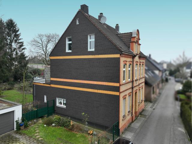 Freistehendes, vielseitiges Haus mit Charme und großem Grundstück sucht neue Besitzer