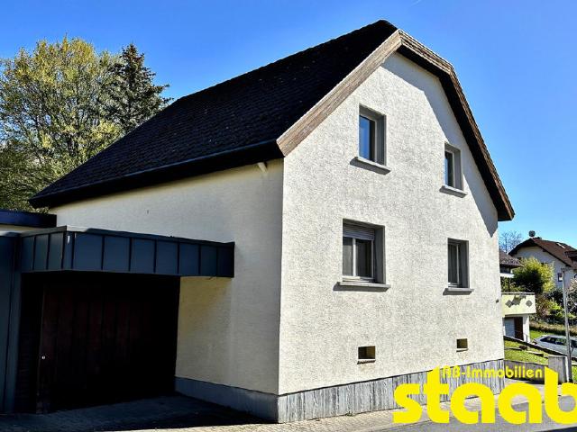 FREISTEHENDES 1 FAM. HAUS MIT NEBENGEBÄUDE/WERKSTATT & GARAGE AUF GROßEM GRUND