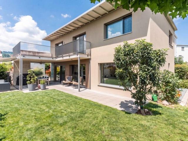 FREISTEHENDES 5.5 ZIMMER EINFAMILIENHAUS MIT MODERNSTEM AUSBAUSTANDARD