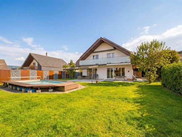FREISTEHENDES 5.5 ZIMMER EINFAMILIENHAUS MIT POOL WATT ELSE
