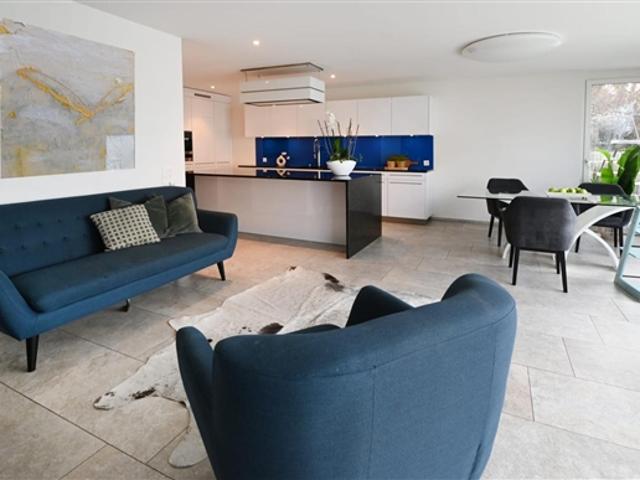 Freistehendes 6.5 Zimmer Einfamilienhaus mit Weitblick Baujahr 2017