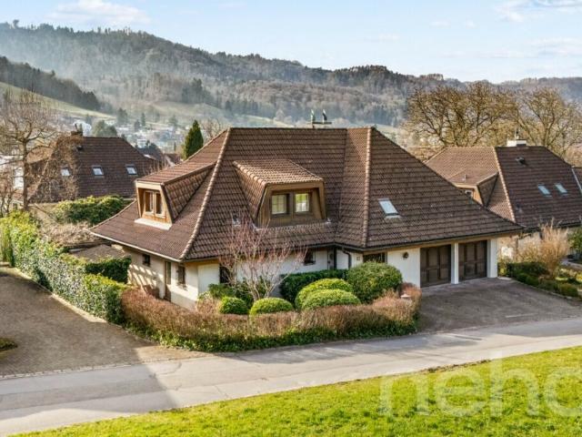 Freistehendes 6 Zimmer Einfamilienhaus mit grossem Garten