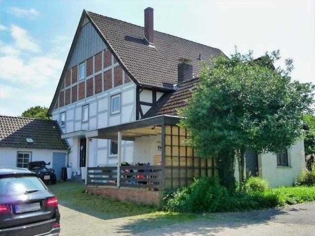 Freiraum für individuelles Wohnen ! Einfamilien Fachwerkhaus mit großem Garten /Natur Grundstück in Dörentrup