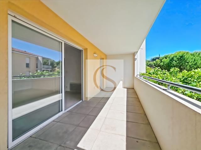 Fréjus 4 pièces 82 m² Terrasse 14 m² plein sud, garage box, ascenseur