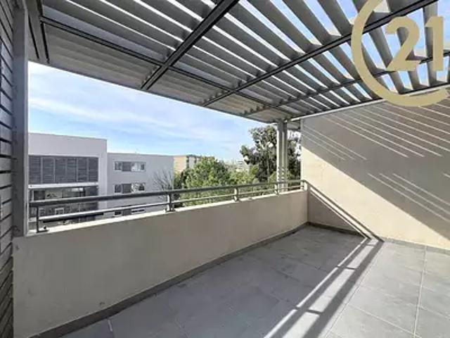 Fréjus 83600 Achat / Vente appartement 3 pièces t3 au dernier étage