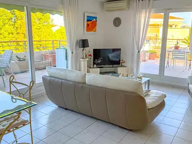 Fréjus 83600 Achat / Vente appartement 3 pièces t3 au dernier étage