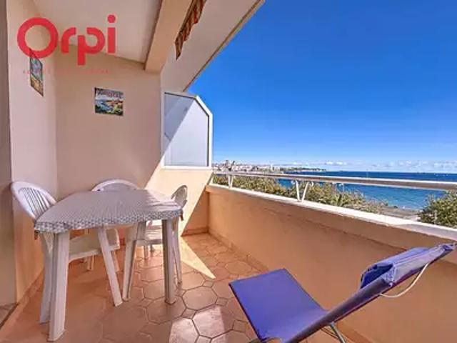 Fréjus 83600 Achat / Vente appartement 2 pièces t2 au dernier étage terrasse