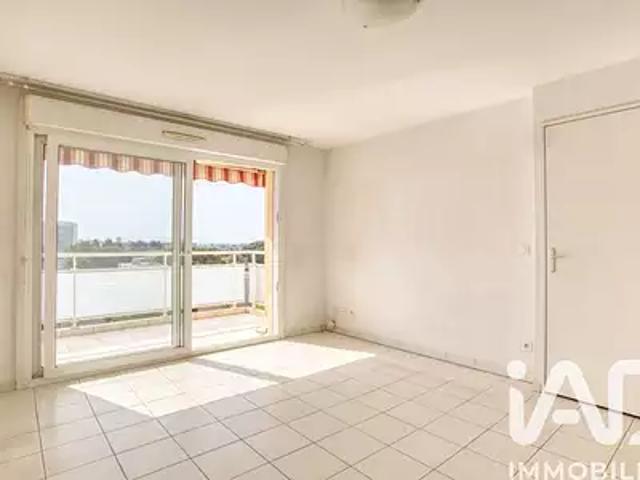 Fréjus 83600 Achat / Vente appartement 2 pièces t2 au dernier étage parking