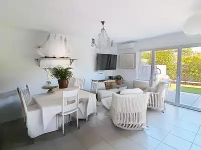 Fréjus 83600 Achat / Vente appartement 2 pièces t2 piscine jardin