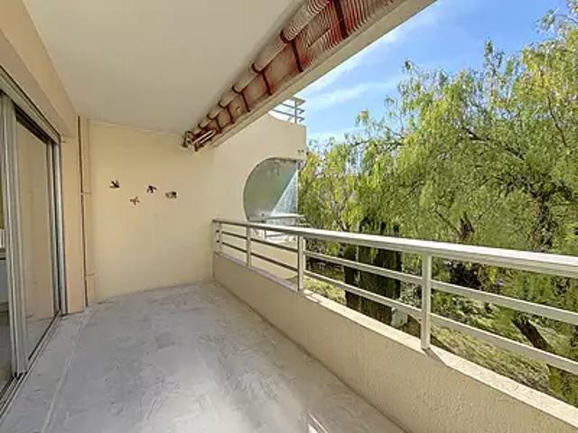 Fréjus 83600 Achat / Vente appartement 2 pièces t2 terrasse