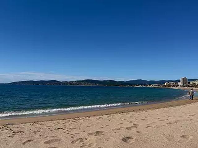 Fréjus 83600 Achat / Vente appartement 2 pièces t2 terrasse cave