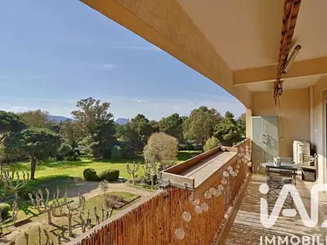 Fréjus 83600 Achat / Vente appartement 4 pièces t4 au dernier étage parking