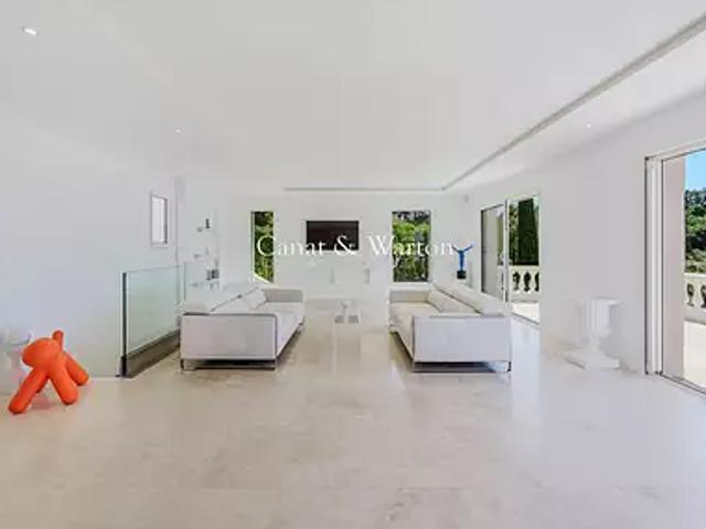 Fréjus 83600 Achat / Vente maison 6 pièces t6 au dernier étage piscine