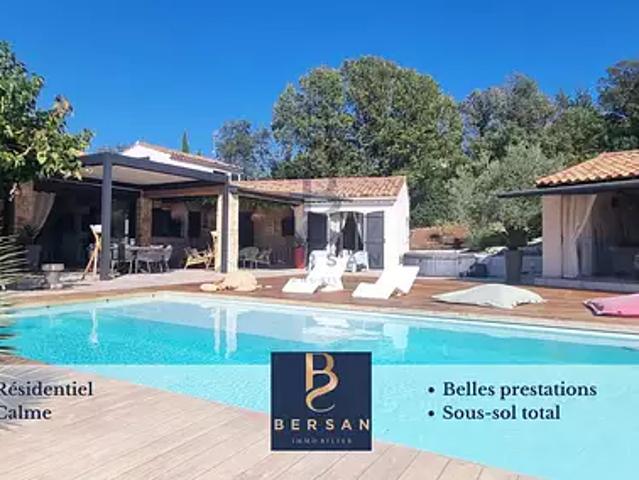 Fréjus 83600 Achat / Vente maison 6 pièces t6 au dernier étage piscine