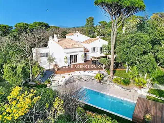 Fréjus 83600 Achat / Vente maison 7 pièces t7 au dernier étage parking