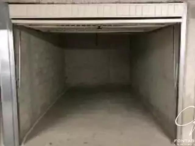 Fréjus 83600 Achat / Vente parking