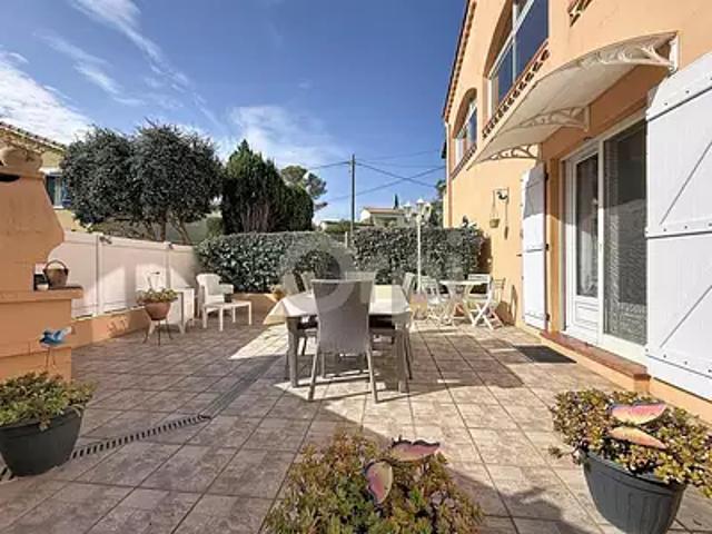Fréjus 83370 Achat / Vente maison 8 pièces t8 jardin terrasse