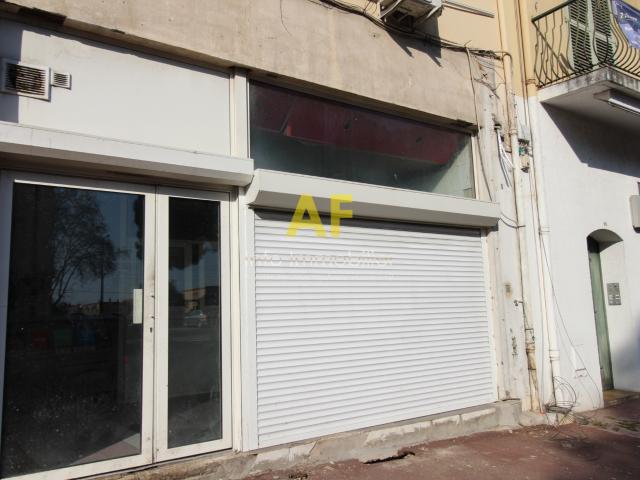 FREJUS COEUR HISTORIQUE GRAND LOCAL COMMERCIAL DE 233 M2