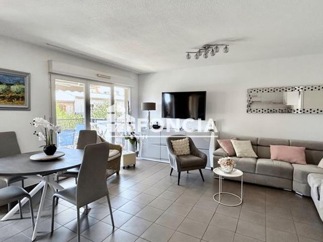 Frejus, appartement 3 pieces, garage double 28 m2, residence recente