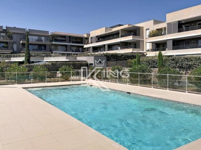 FREJUS Appartement T3, 68 m2, avec piscine et garage double