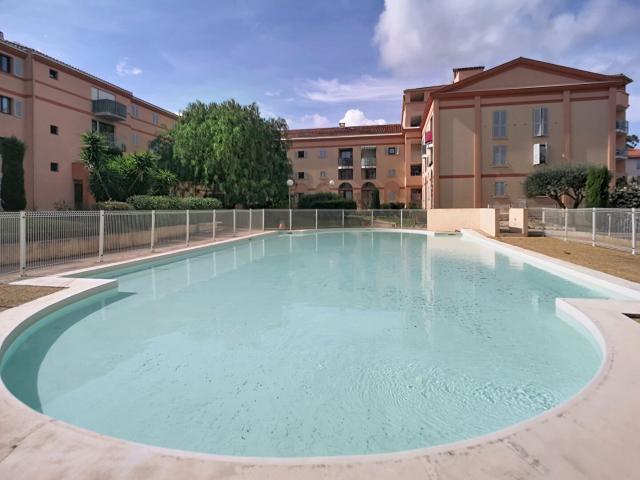 Fréjus Bel appartement 2 pièces avec terrasse, jardin et g. 48m² Fréjus