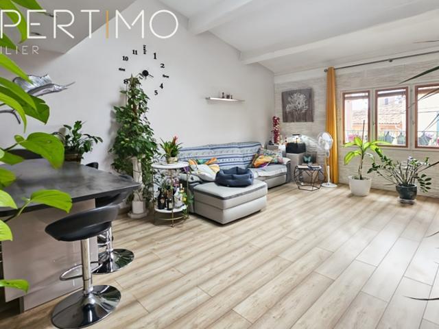 Fréjus, Maison de village de 71.81m2 + garage aménagé en stu