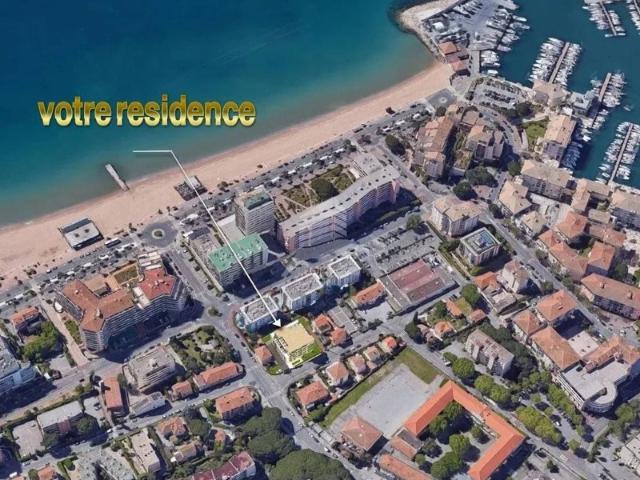 FREJUS PLAGE APPARTEMENT SUR LE TOIT