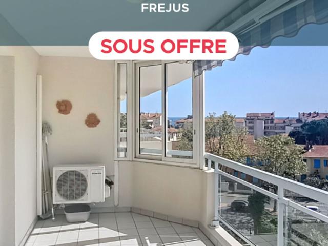 FREJUS PLAGE T2 TERRASSE PARKING