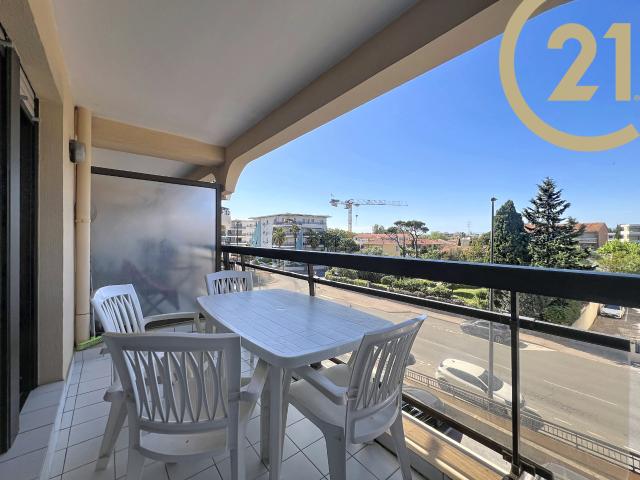 FREJUS PLAGE VENTE STUDIO CABINE