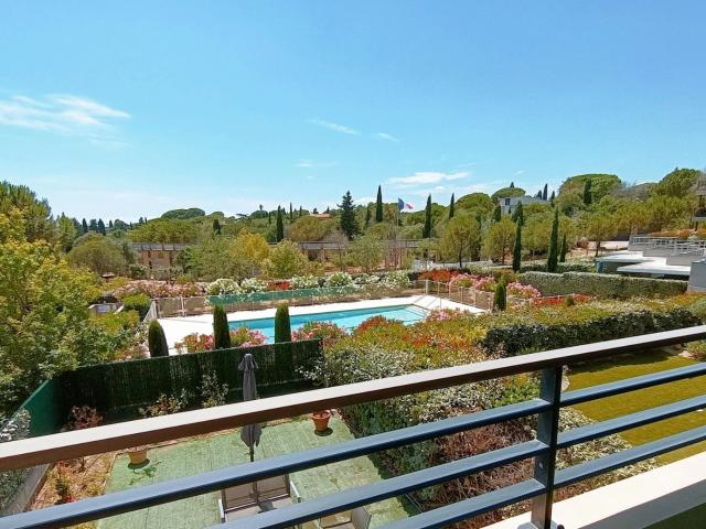 FRÉJUS, Quartier Galliéni 2P avec grande loggia et double