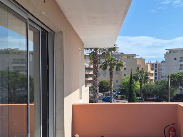 Frejus T3 Recent De 65M2 A 300 M De La Mer Avec Box 64m² Fréjus