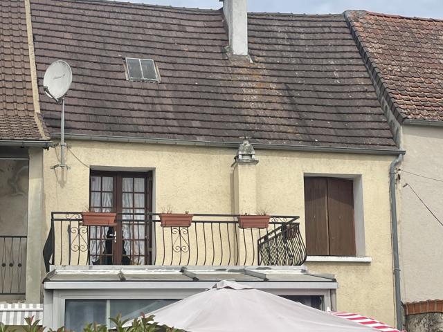 FRENEUSE CENTRE BOURG