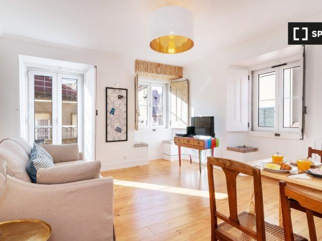 Fresco apartamento de 1 quarto para alugar na Lapa, Lisboa