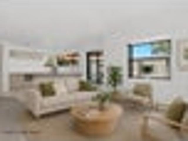 Fresh, bright and ready to move in