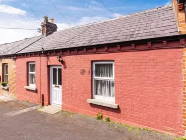 Fresh Fields, 4 Victoria Terrace, Dundrum, Dublin 14 is for rent