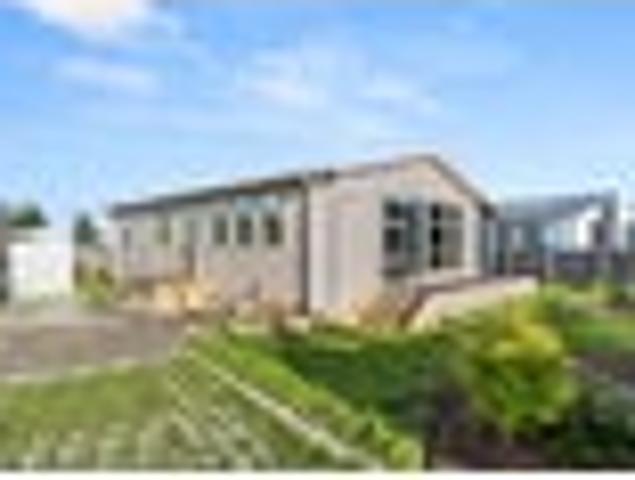 Fresh, Modern & Low Maintenance living