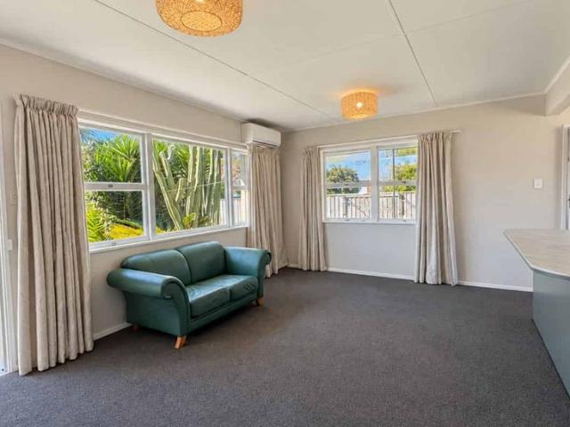 Fresh & Modern Living on Annesbrook