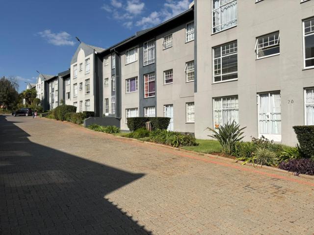Freshly Painted 2 Bedroom Unit to Let in Terrace Hill