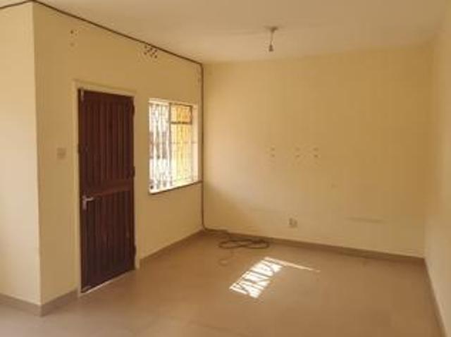 Freshly Painted, Spacious 3 Bed, 2 Bath Townhouse in South C