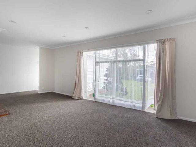 Freshly Refreshed Family Home in a Quiet Cul de Sac!