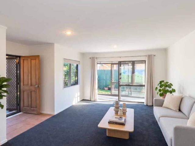 Freshly Refurbished 3 Bedroom Family Home
