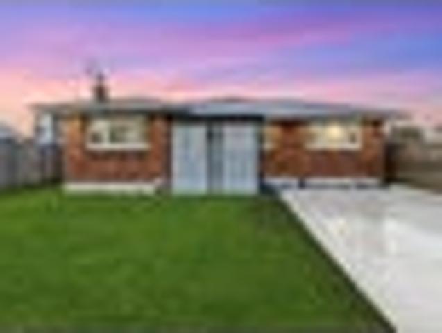 Freshly Renovated Freehold Gem with Granny Fla.