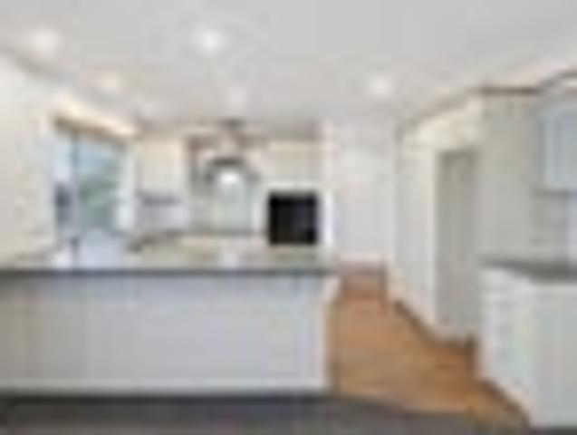 Freshly Updated Family Living in Moorcroft