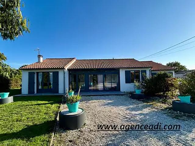 Fressines 79370 Achat / Vente maison 6 pièces t6 au dernier étage