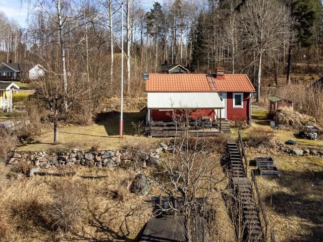 Fritidshus till salu i Katrineholm Djulönäs 9 | Länsförsäkringar Fastighetsförmedling