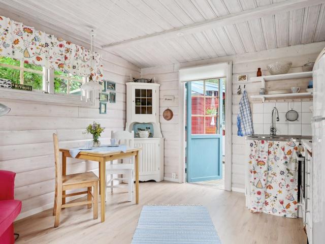 Villa till salu i Upplands väsby Vaxmyra kolonistuga nr 81 | Länsförsäkringar Fastighetsförmedling